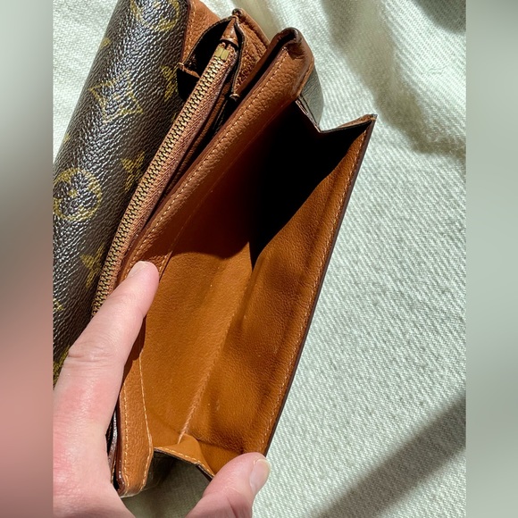 Louis Vuitton Elysee Vintage Wallet w/ COA - Picture 12 of 16